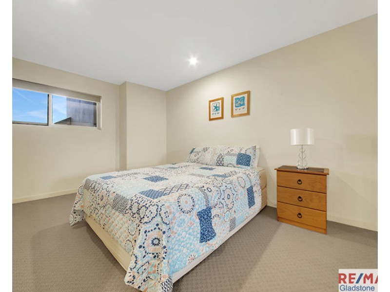 8/2 The Promenade, Boyne Island QLD 4680
