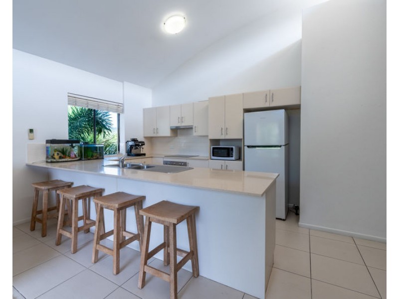 16/8A WYNDHAM AVENUE, Boyne Island QLD 4680