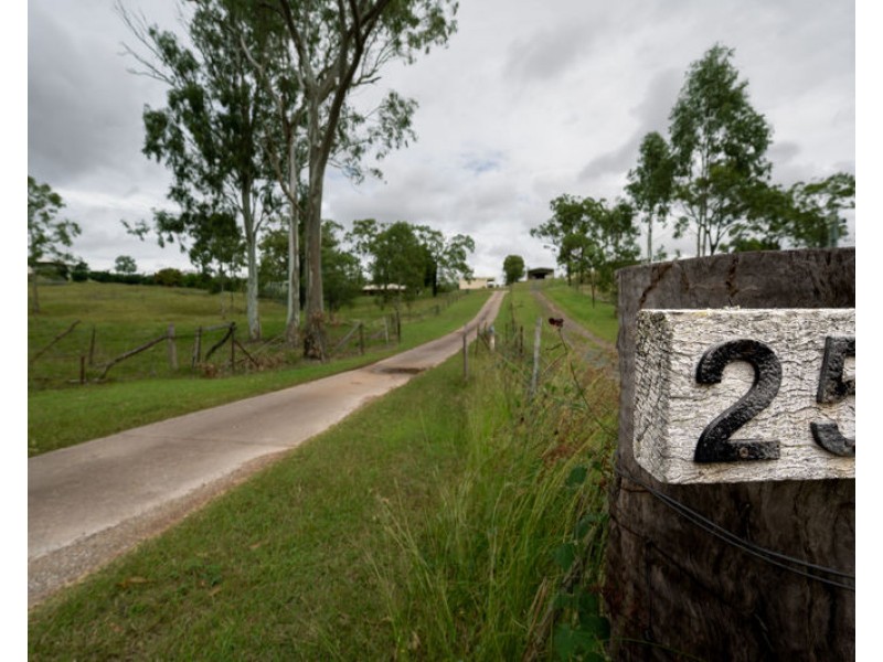 25 BALFOUR STREET, Mount Larcom QLD 4695