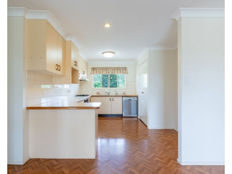 25 BALFOUR STREET, Mount Larcom QLD 4695