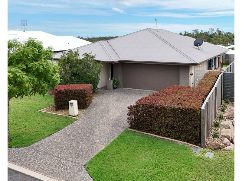 31 Koolivoo Parade, Boyne Island QLD 4680