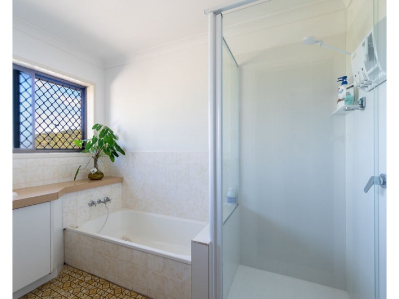 19 Bembooka Close, Glen Eden QLD 4680