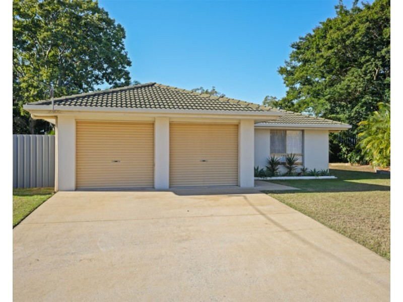 8 Hayman Court, Clinton QLD 4680
