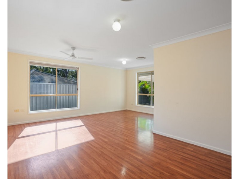 8 Hayman Court, Clinton QLD 4680
