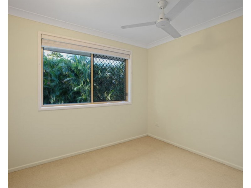 8 Hayman Court, Clinton QLD 4680
