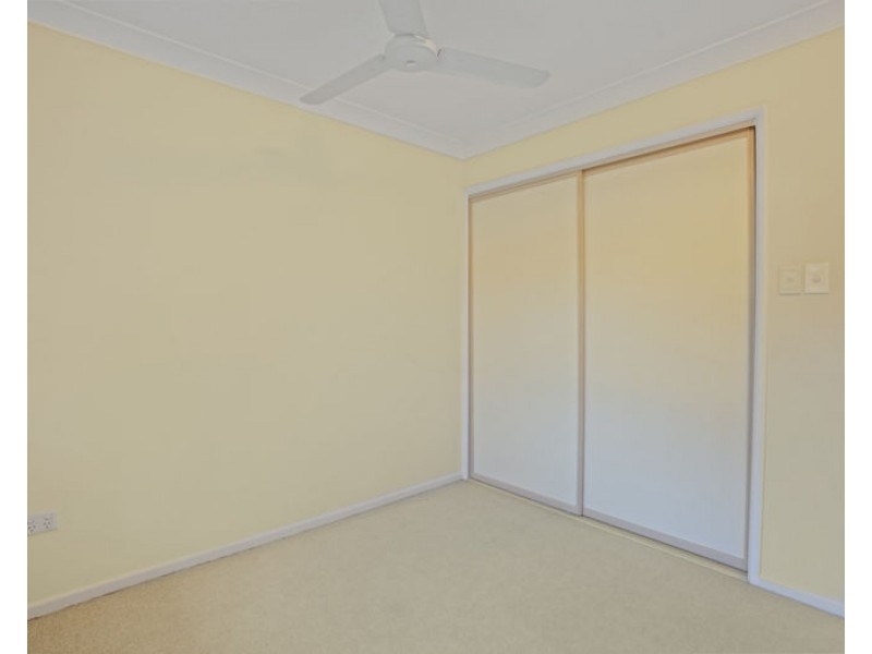 8 Hayman Court, Clinton QLD 4680