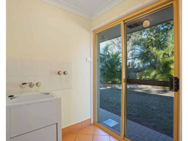 8 Hayman Court, Clinton QLD 4680