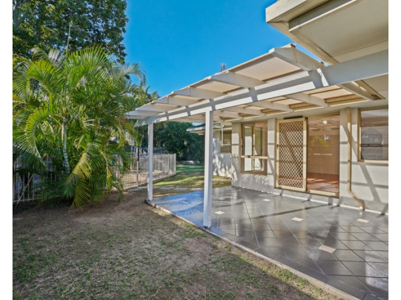 8 Hayman Court, Clinton QLD 4680