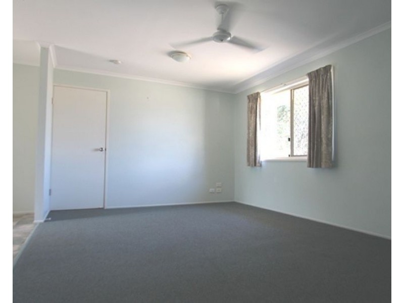 4 Kerry Court, New Auckland QLD 4680