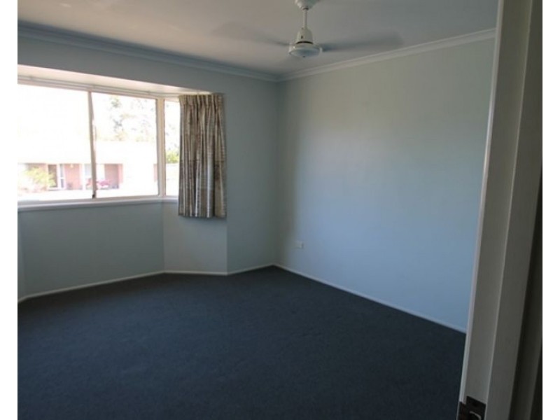 4 Kerry Court, New Auckland QLD 4680