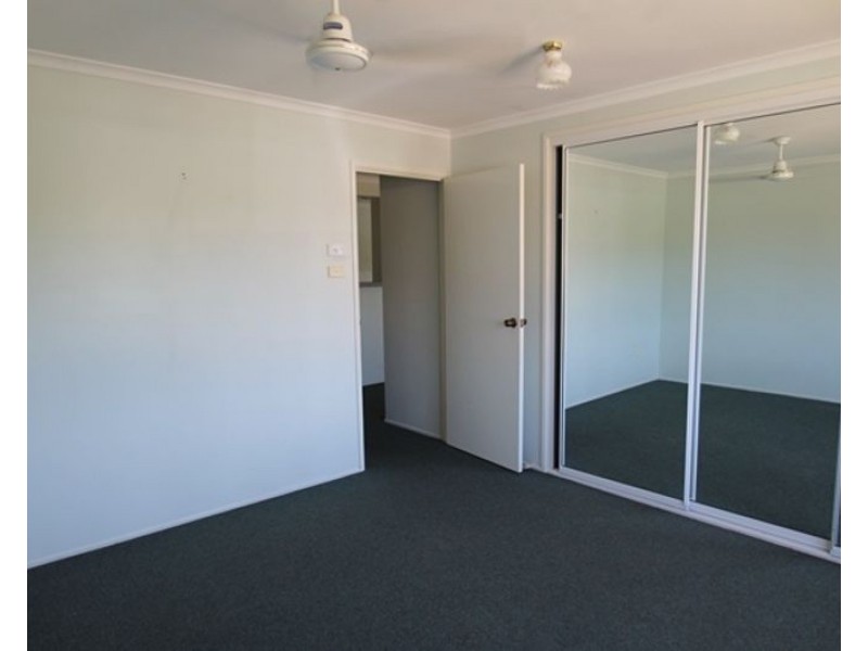 4 Kerry Court, New Auckland QLD 4680