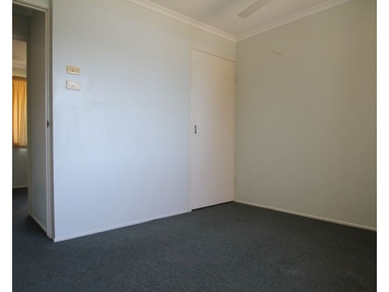 4 Kerry Court, New Auckland QLD 4680