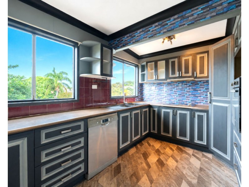 24 Douglas Avenue, Sun Valley QLD 4680