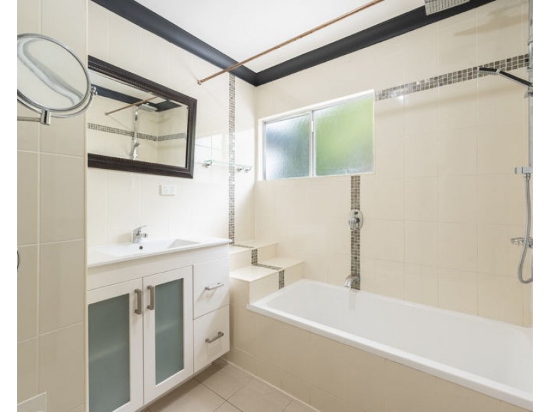 24 Douglas Avenue, Sun Valley QLD 4680