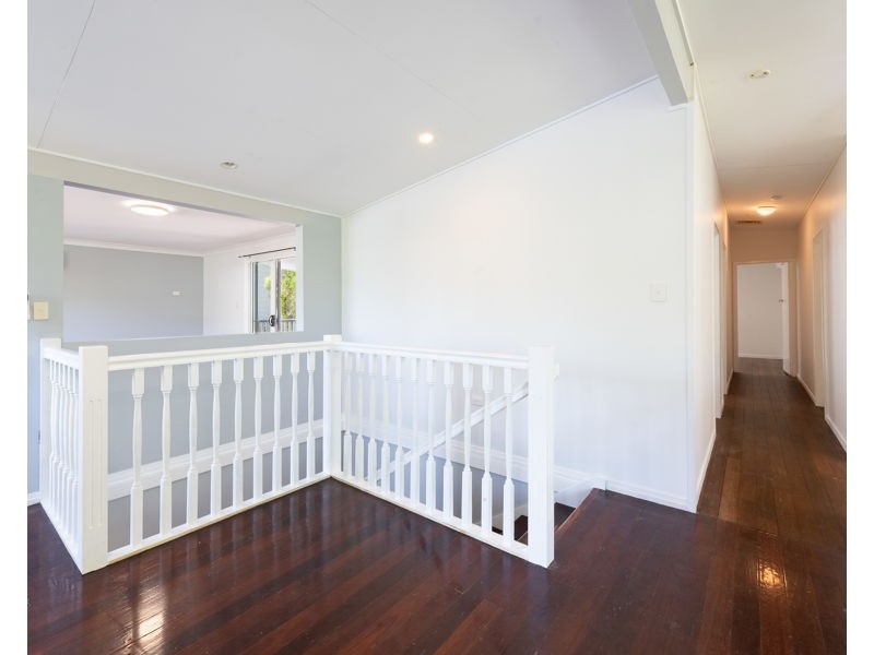 18 Allunga Drive, Glen Eden QLD 4680