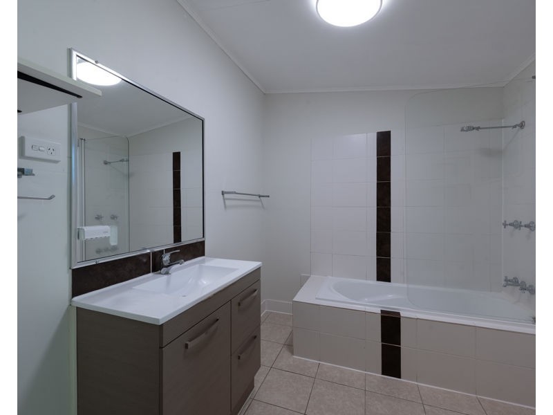 18 Allunga Drive, Glen Eden QLD 4680