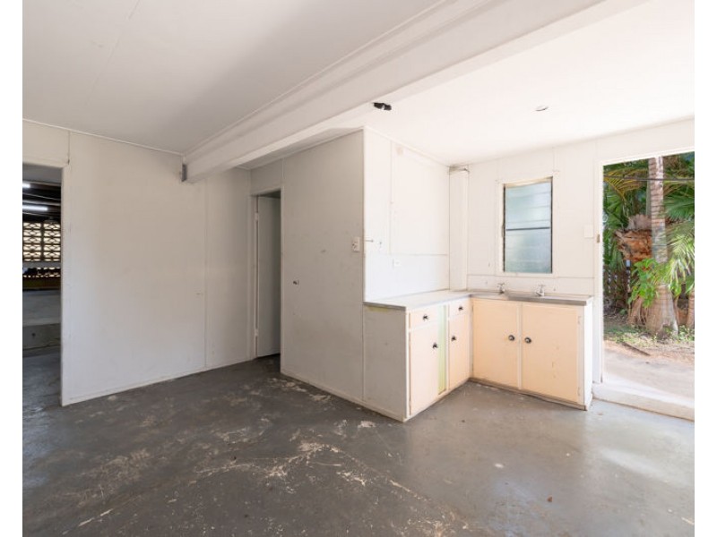 64 Toolooa Street, South Gladstone QLD 4680