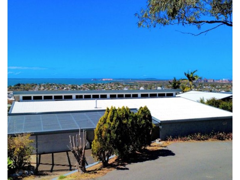 236 Goondoon Street, South Gladstone QLD 4680