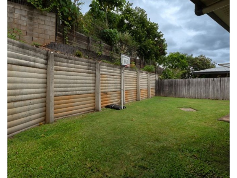 2/41 Bauhinia Street, Boyne Island QLD 4680