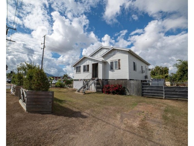27 Main Street, Park Avenue QLD 4701
