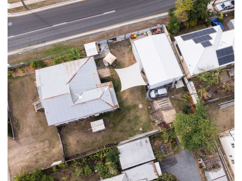 27 Main Street, Park Avenue QLD 4701