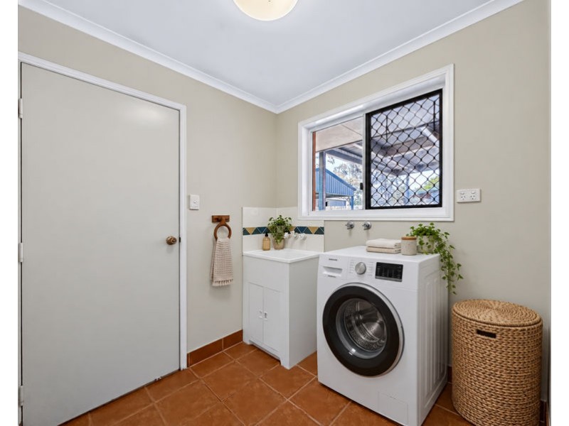 284 J Hickey Avenue, Clinton QLD 4680