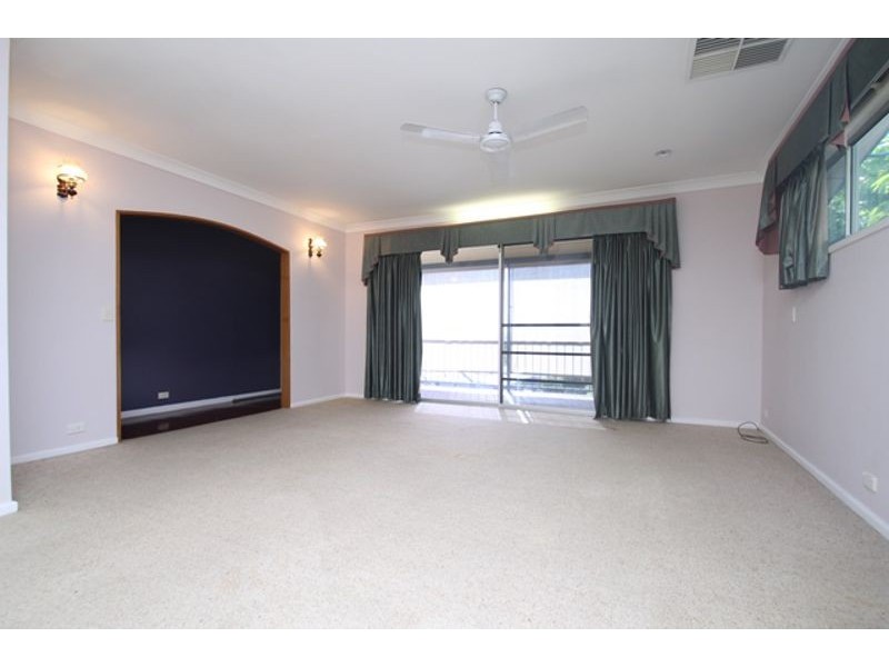 10 TUDMAN STREET, West Gladstone QLD 4680
