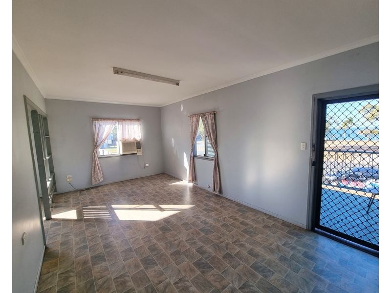 2/23 Barney Street, Barney Point QLD 4680