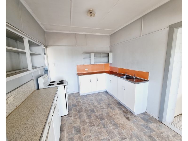 2/23 Barney Street, Barney Point QLD 4680