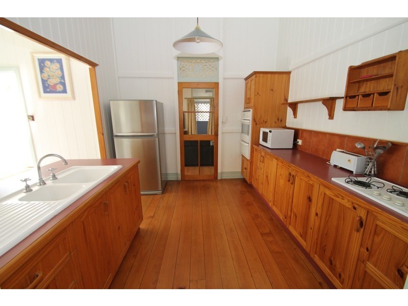 10 HERBERT STREET, Gladstone QLD 4680