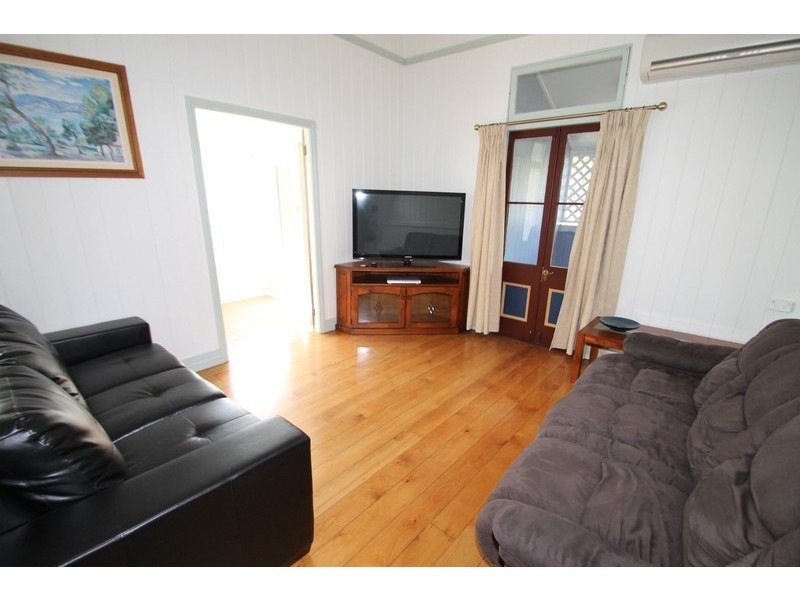 10 HERBERT STREET, Gladstone QLD 4680