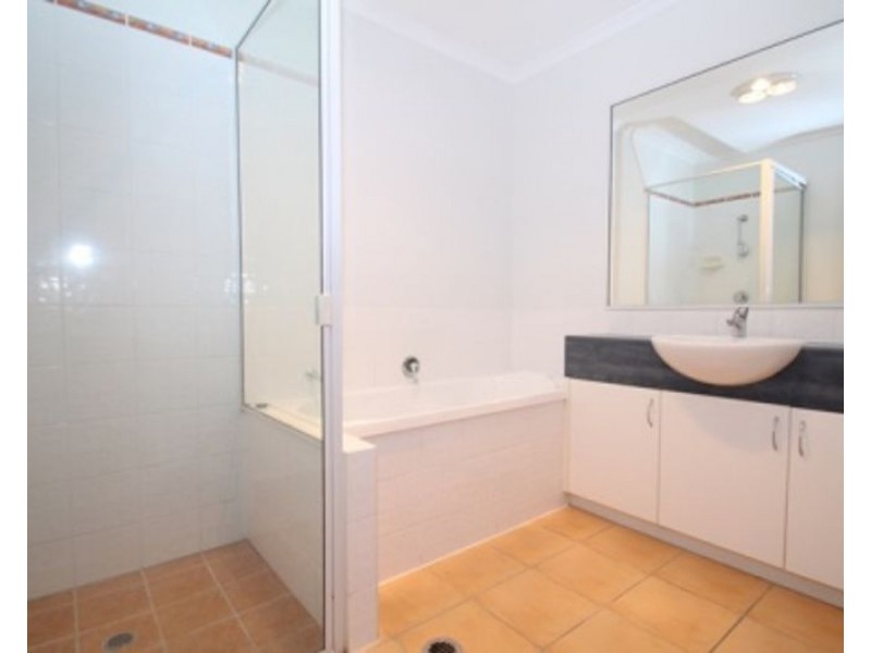 2/50 Marten Street, South Gladstone QLD 4680
