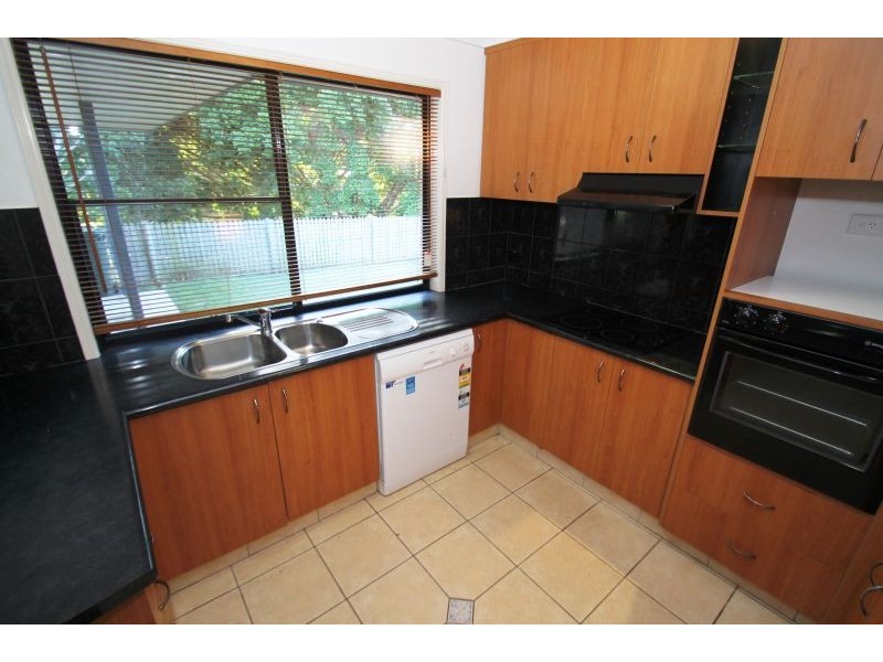 121A COL BROWN AVENUE, Clinton QLD 4680