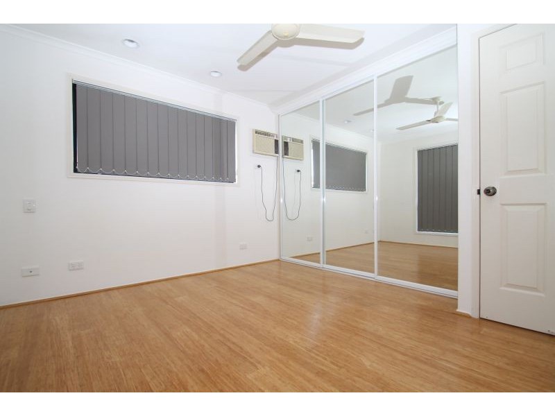 121A COL BROWN AVENUE, Clinton QLD 4680