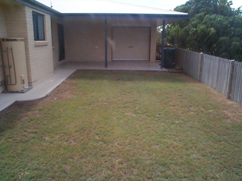 121A COL BROWN AVENUE, Clinton QLD 4680