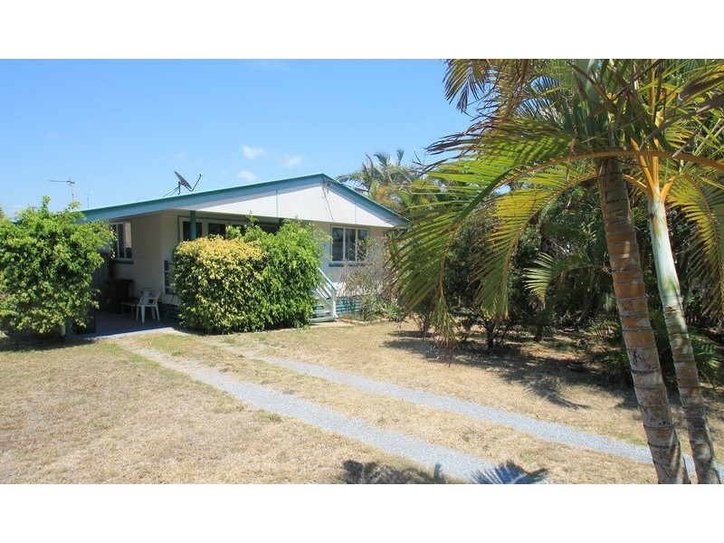 33 BARNEY STREET, Barney Point QLD 4680