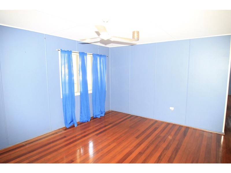 33 BARNEY STREET, Barney Point QLD 4680