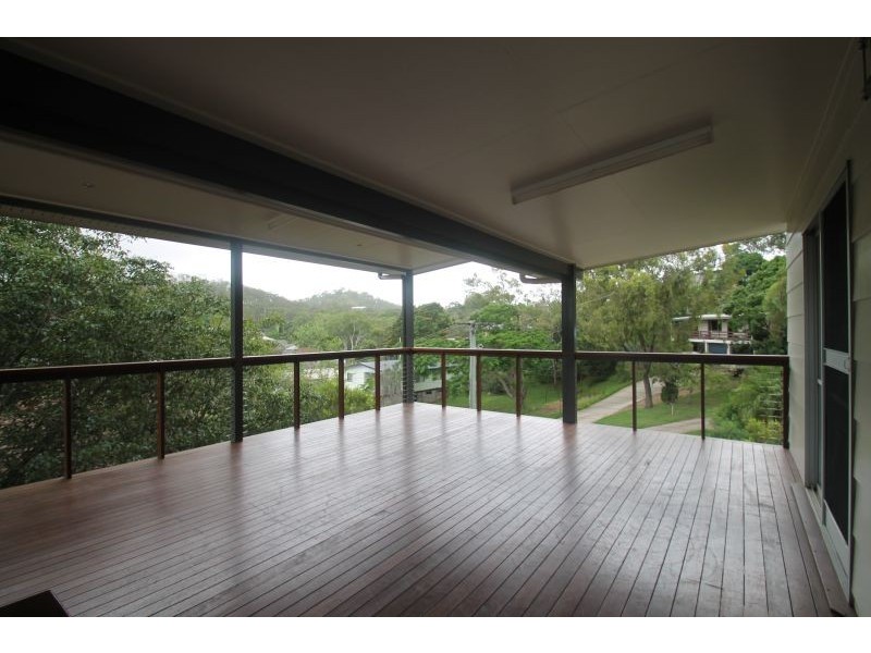 10 BURROWS STREET, West Gladstone QLD 4680