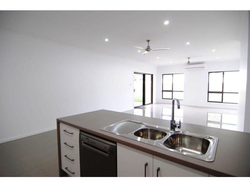 15A Sanctuary Place, South Gladstone QLD 4680