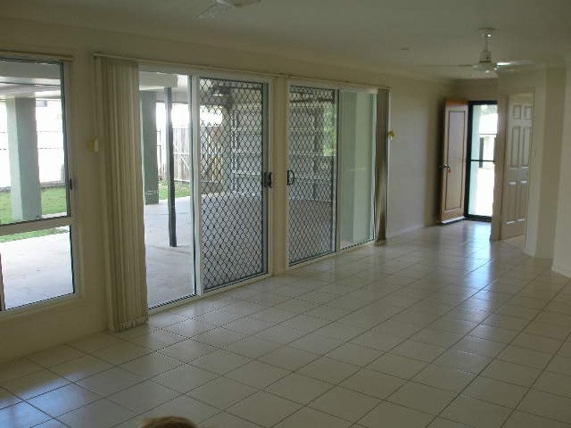 5 Stitt Close, Glen Eden QLD 4680