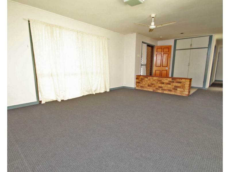 3 Aquarius Street, Clinton QLD 4680