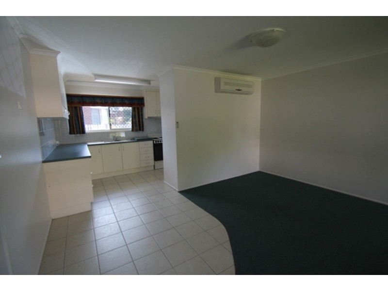 2/2 INTREPID STREET, Clinton QLD 4680