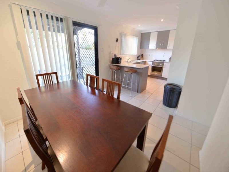 2/57 Barney Street, Barney Point QLD 4680