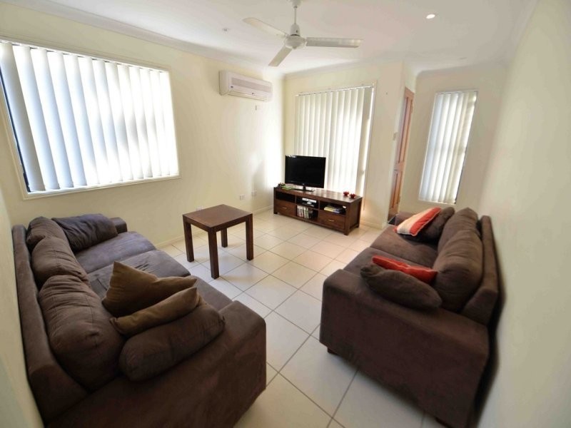 2/57 Barney Street, Barney Point QLD 4680