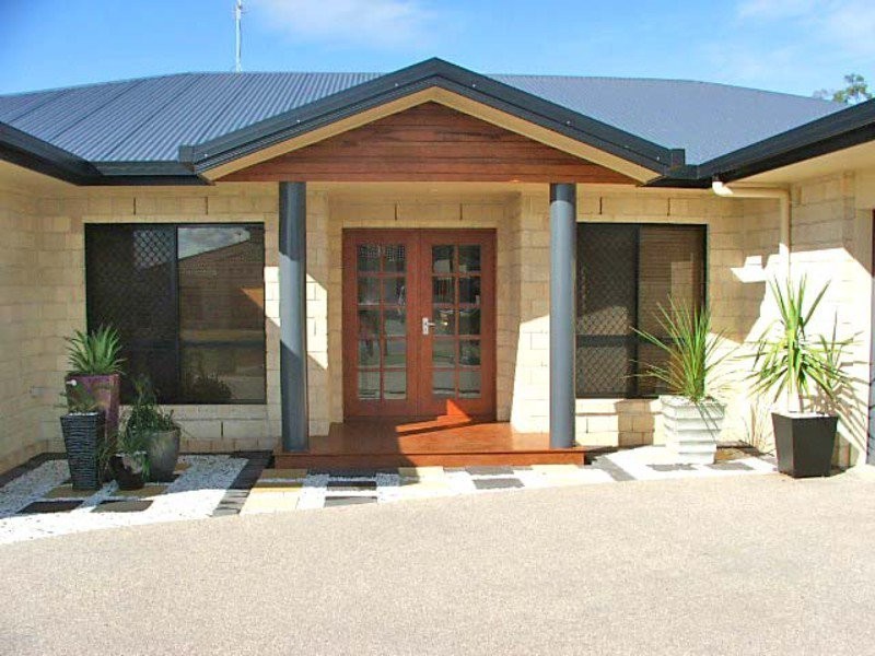 19 DORINDA CLOSE, Clinton QLD 4680
