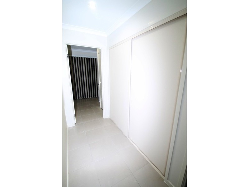 6 THORNBILL STREET, New Auckland QLD 4680