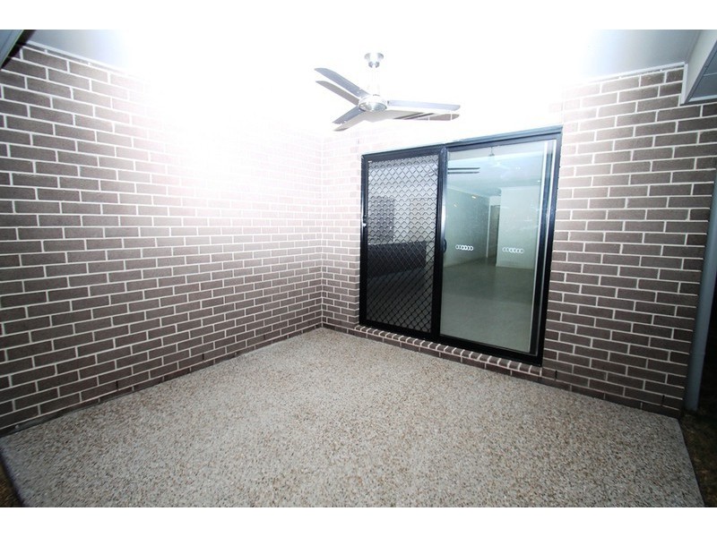 6 THORNBILL STREET, New Auckland QLD 4680