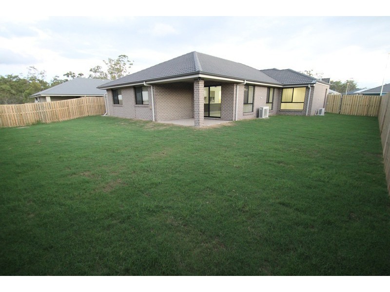 6 THORNBILL STREET, New Auckland QLD 4680