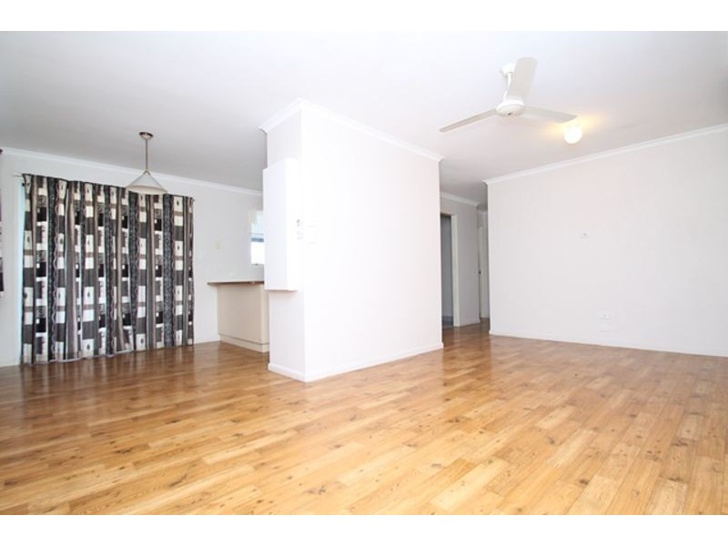 18 Cook Street, West Gladstone QLD 4680