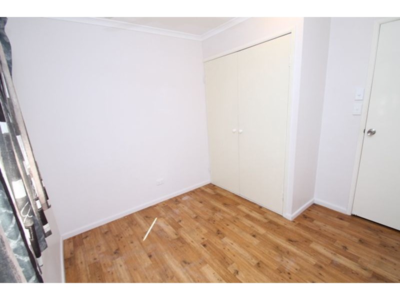 18 Cook Street, West Gladstone QLD 4680
